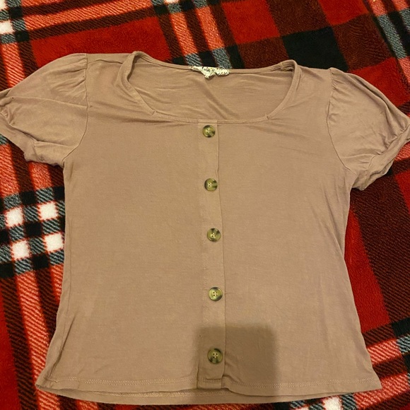 Cute blouse - Picture 1 of 2